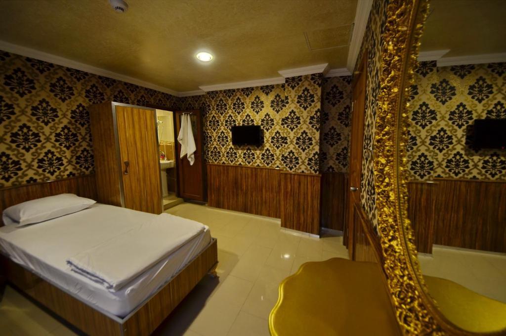 Istiklal Hotel Шанлыурфа Номер фото